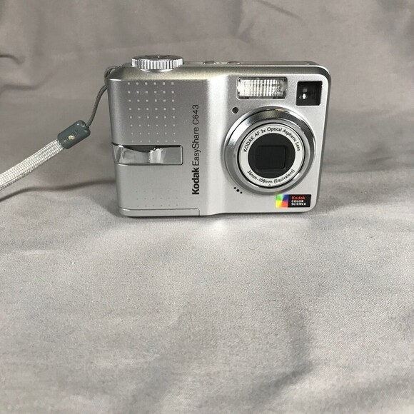 Kodak Easyshare C643 Digital Camera  *PARTS ONLY* - Picture 1 of 5